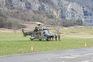Un hélicoptère de l'armée a joué la navette dans le cadre d'un exercice héliporté.